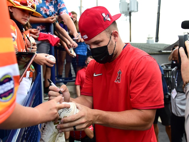 Mike Trout, Little League Classic